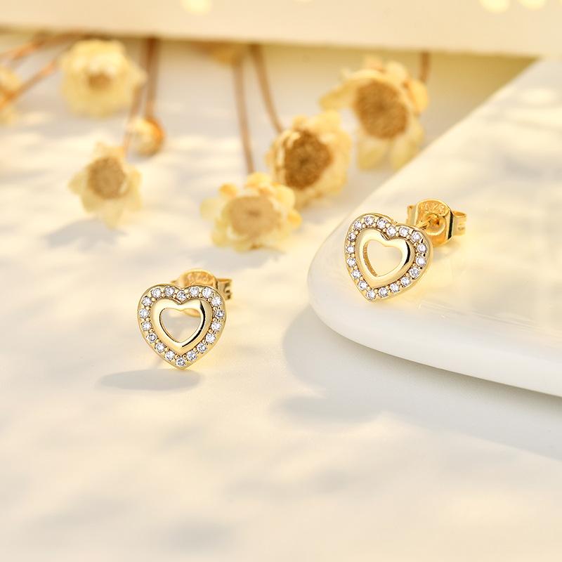 Premium Sense Earrings Micro-set Zirconia Fashion Love Heart Earrings Small Fresh Female Ear Jewelry