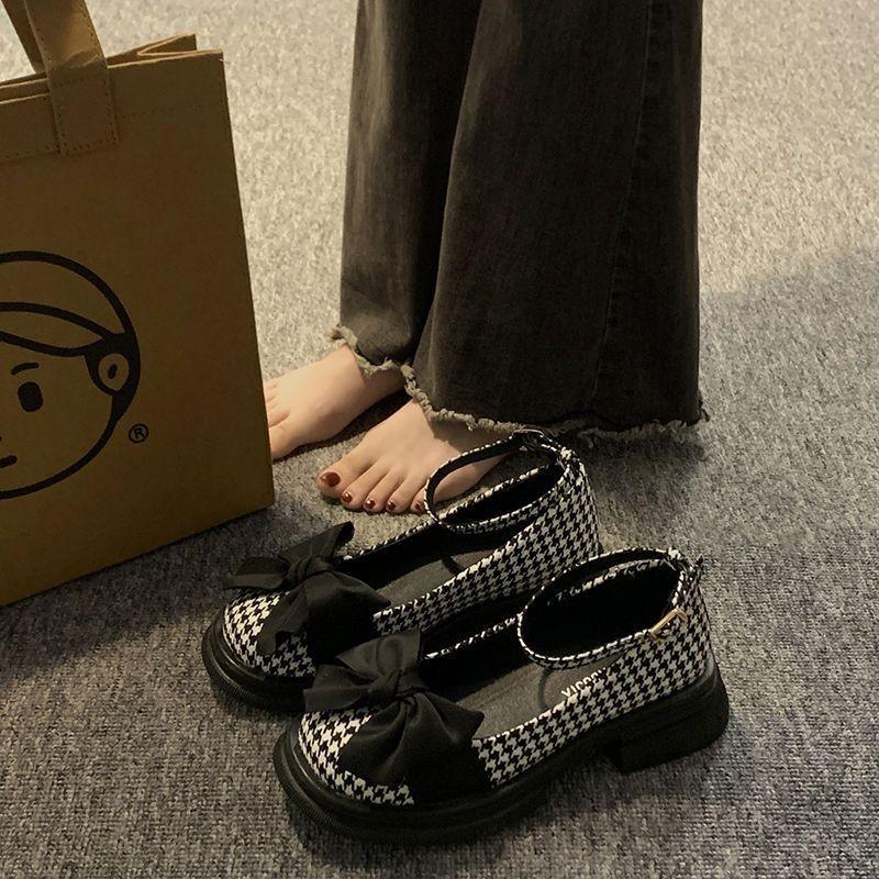 

High heels women s summer 2025 new pearl bow with skirt fashionable thick heel versatile Mary Jane single shoes 40