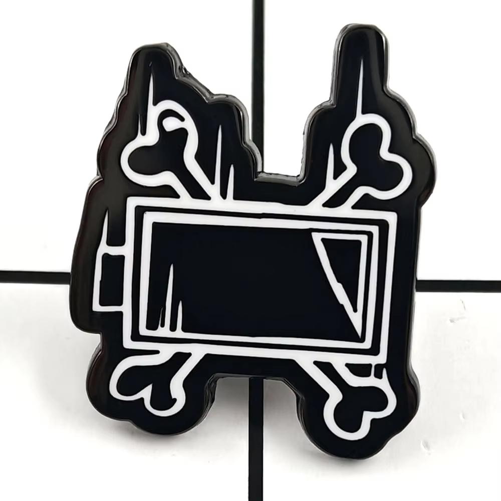 Moorddrones Demontage Drones Logo Speld Batterij Crossover Botten Emaille Pin Klassieke Anime Randdecoratie Badge Cadeau white