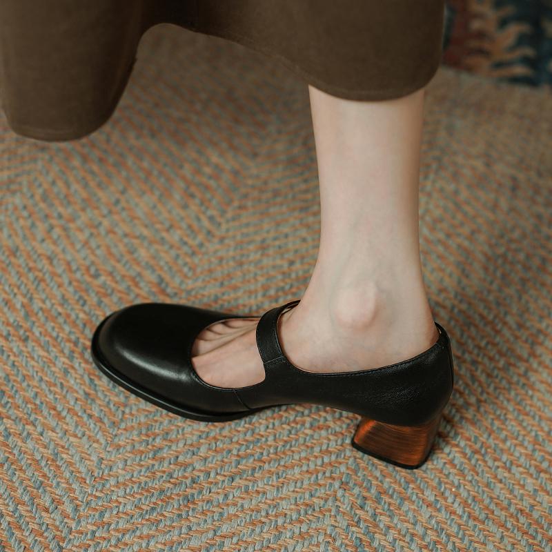 Kvalitní pravá kůže Dámské Lodičky 2024 Jaro Léto Retro Styl Stručné Tlusté Podpatky Přezka Boty Žena Běžné boty Mary Jane