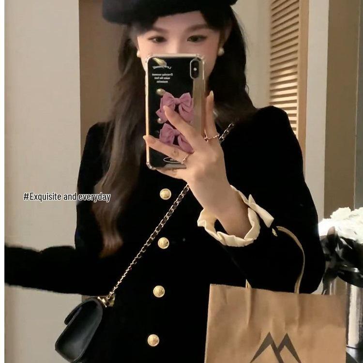 Chic Hepburn-Style Little Black Dress: Women's Slim-Fit Short Skirt for Early Autumn 2025