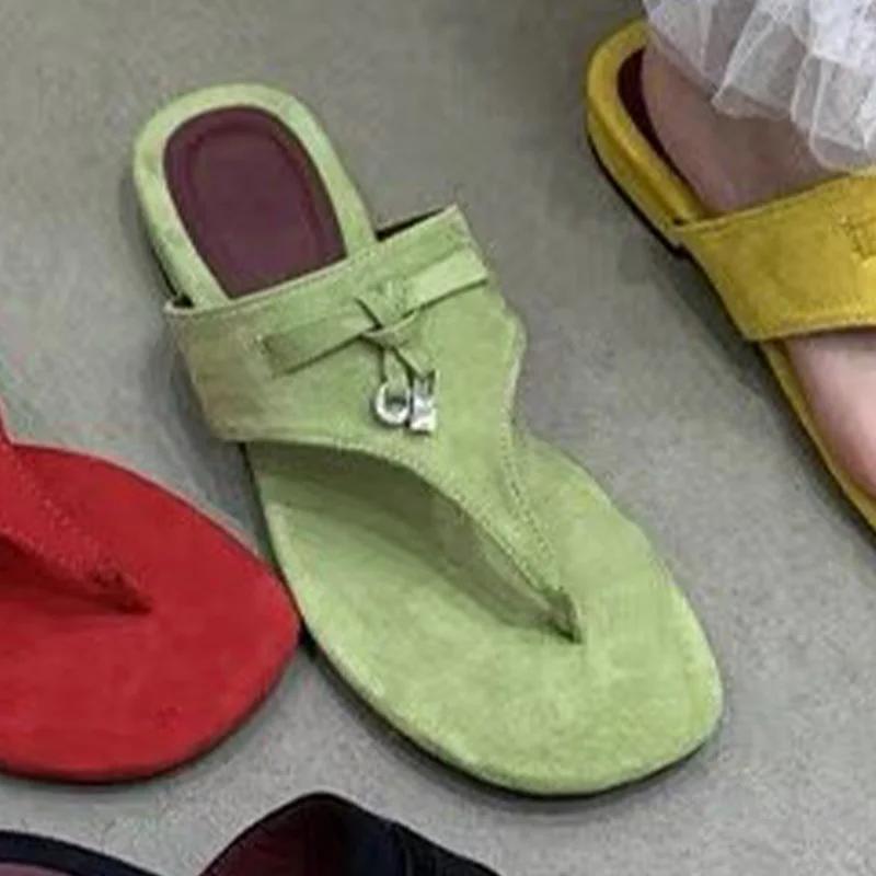 

Модные балетки Женские тапочки Дизайнерские туфли с перемычкой для пальца Замшевые босоножки-слингбэки Лето 2025 Новая обувь Модные шлепанцы Пляжные тапочки Женские 35 зелёный