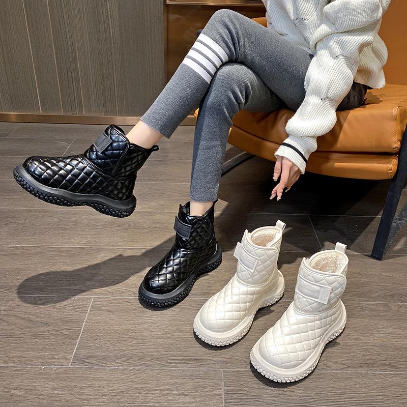 Snow Boots Women's New Winter Fur Integrated Short Boots Waterproof, Non-slip, Velvet and Warm Large Cotton Shoes