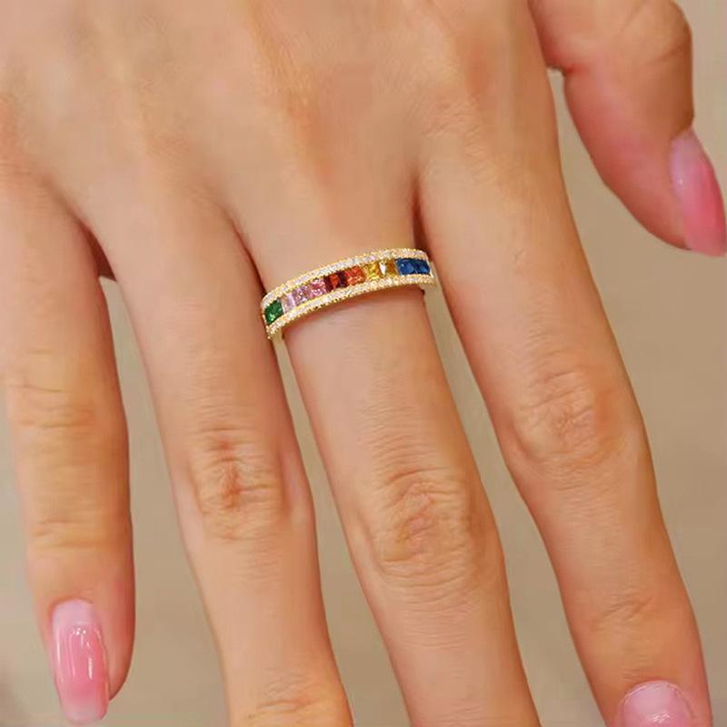 Raffinato Anello in Zircone Sintetico Colorato, Alone Trasparente a Doppio Strato, Può Essere Stratificato Come Gioiello, Per l'Uso Quotidiano, Adatto per Essere Regalato