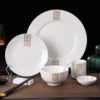 Stoviglie – Set di stoviglie