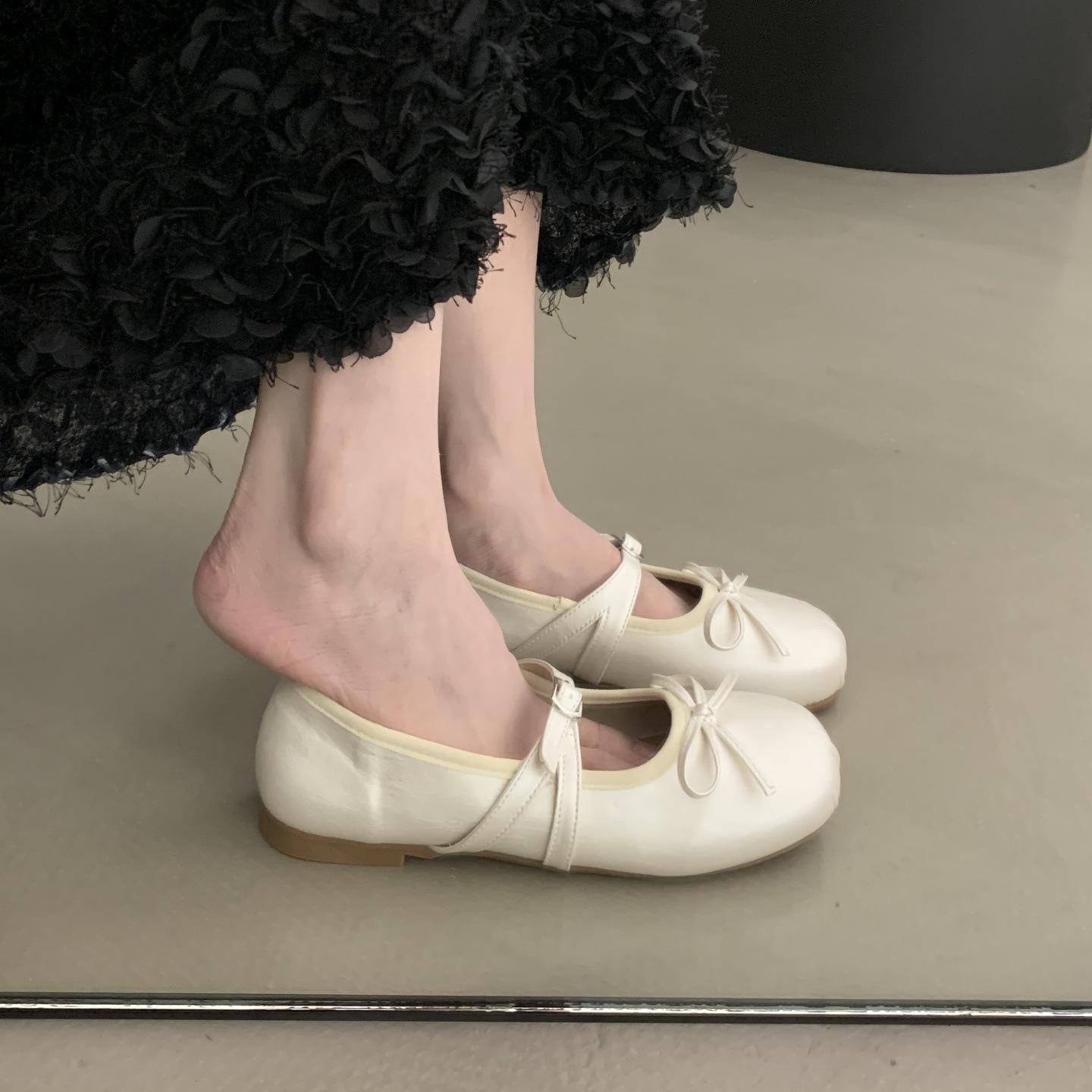 

Маленькие кожаные туфли на плоской подошве в стиле ретро для женщин, весна 2025 года, универсальные туфли Мэри Джейн с коротким горлом 40 бежевый