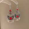Exotic high-end fringed earrings, niche retro ethnic style earrings, French heavy industry bohemian earrings.