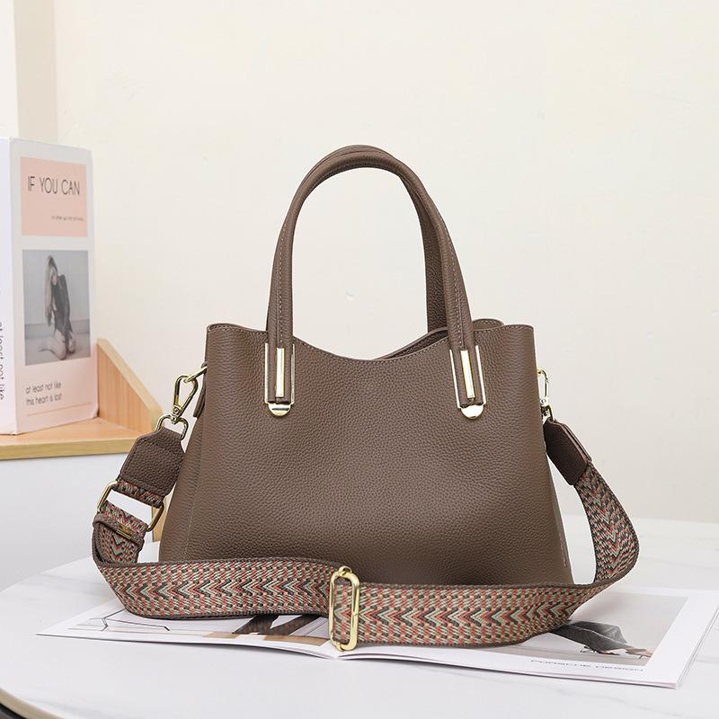 Women s bag new bag high-end tote bag women s large-capacity leisure bag versatile shoulder messenger bag