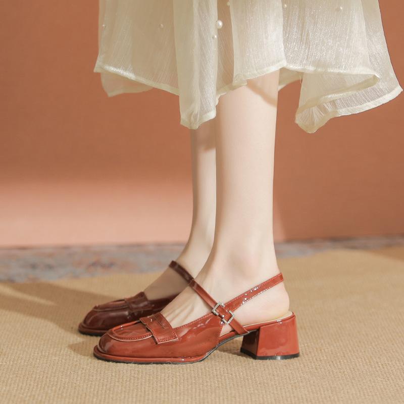 

Лакированные полусапожки baotou женские весенне-летние новые сандалии на толстом каблуке 39