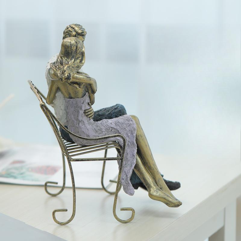 Evropský styl Retro Kreativní Pár Pryskyřice Imitace Bronzu Figurka Socha Ornament Domácí Obývací Pokoj Pokoj Dekorace Forma