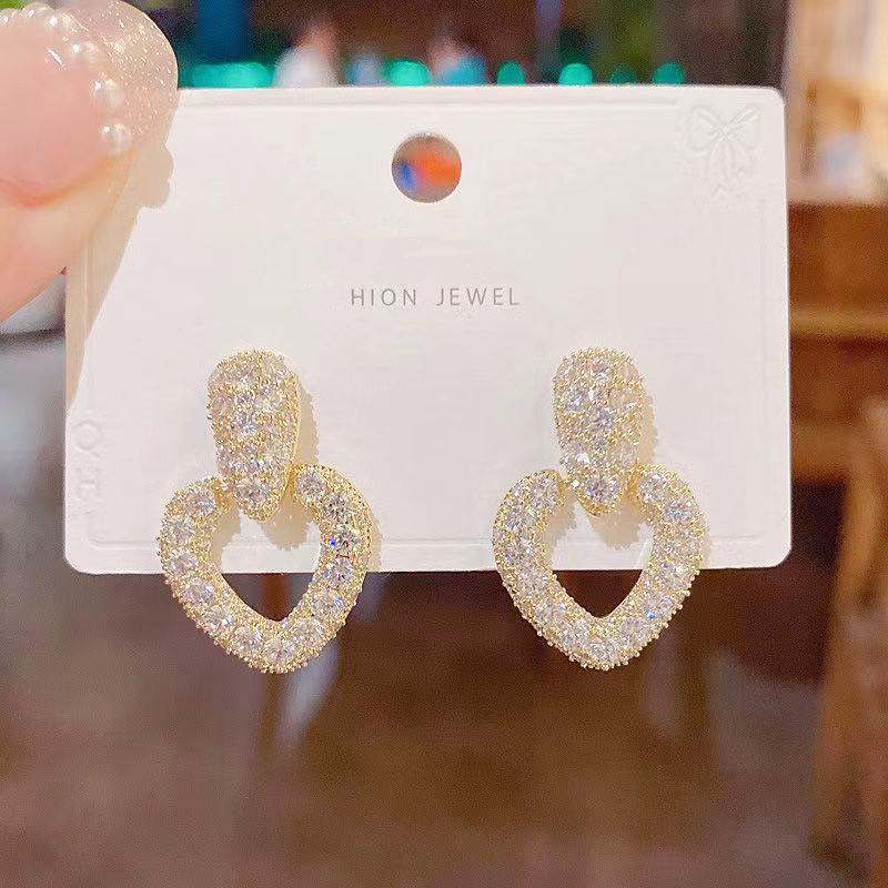 High-End Niche Design Hollow Diamond Heart Stud Earrings for Women сердечки серьги