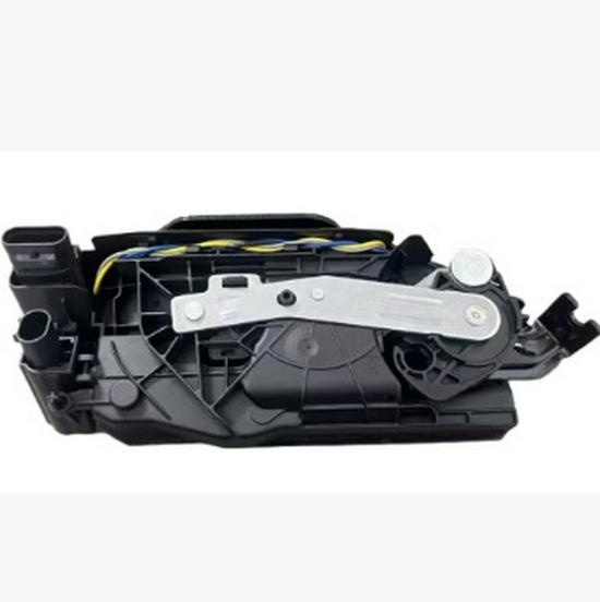 Models 4477300902 and 4477301002 fit Mercedes-Benz sliding door locks.