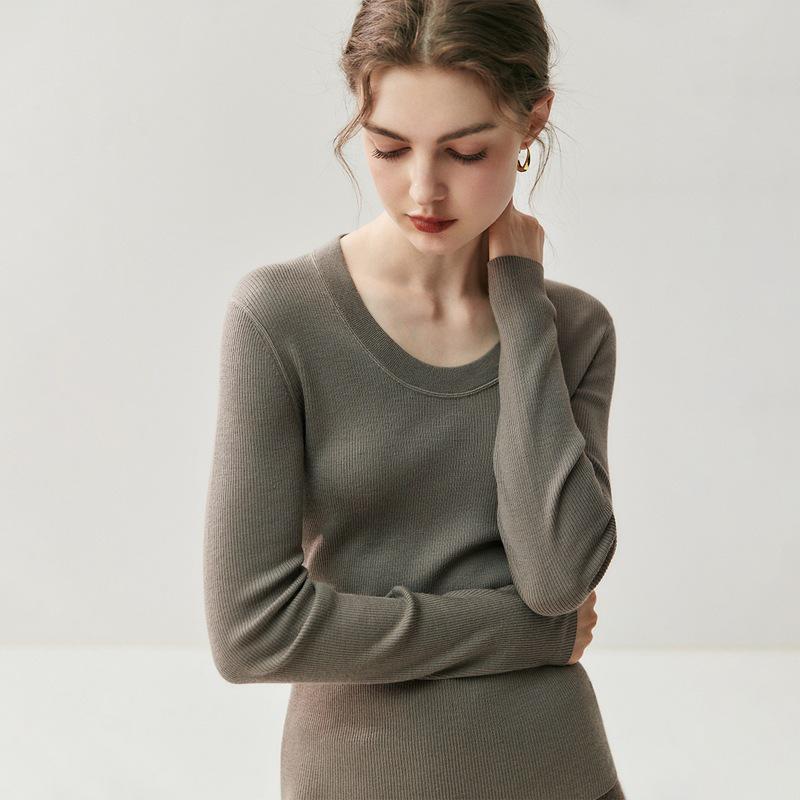 Women's Slim-Fit U-Neck Sweater — Fine Merino Wool, Autumn/Winter Collection