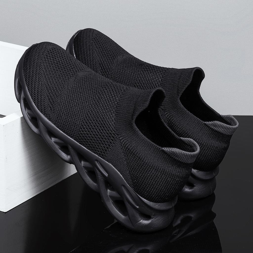 36-44 Fashion Solid Colours Sneakers Plus Size Sports Women's Shoes Breathable Flyknit Socks Shoes