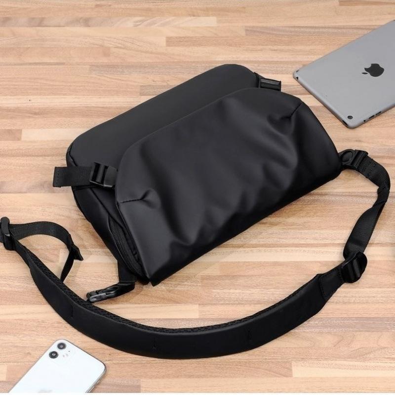 Men's shoulder tooling bag machine messenger bag casual trendy brand men's bag ultra-light travel tablet business bag