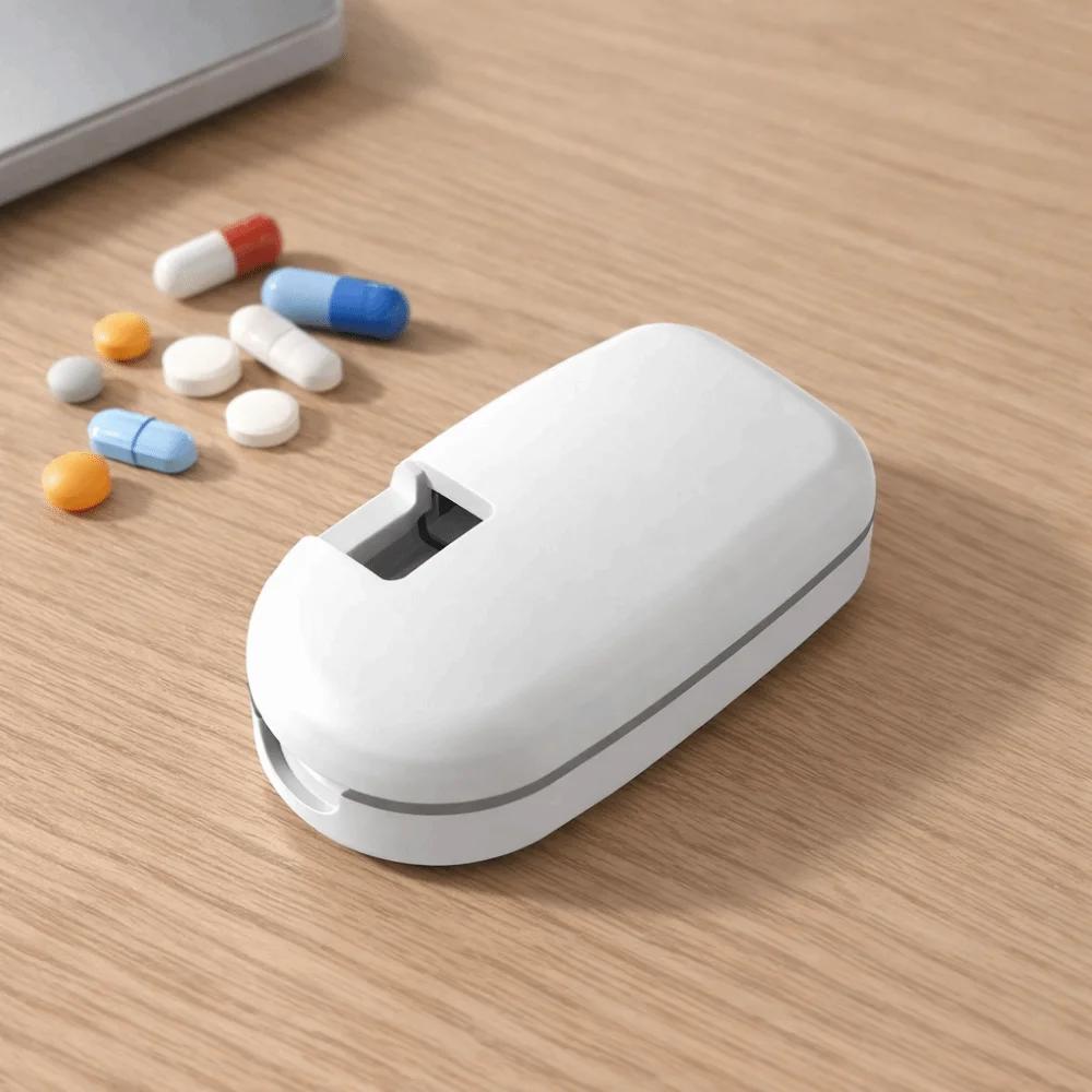 Tragbarer Kunststoff 2-in-1 Tablettenteiler Staubdichte Versiegelte Pillenaufbewahrungsbox Wasserdichter Medikamenten-Tabletten-Organizer Für den Heimgebrauch