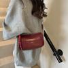 Retro bag women's 2025 new solid color texture shoulder pillow bag niche versatile messenger bag