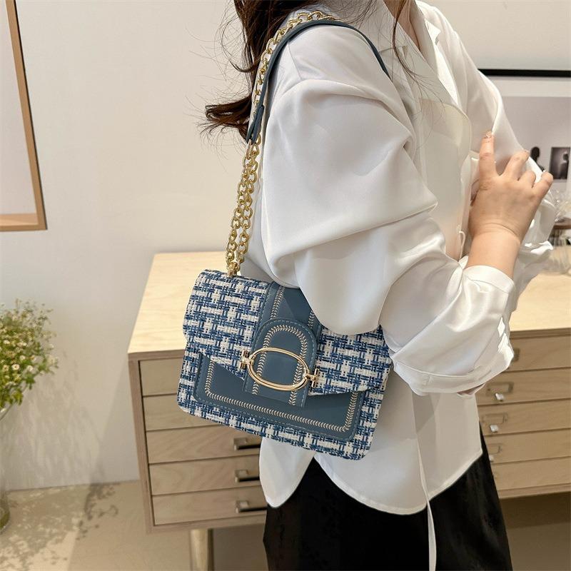 Fashion messenger bag beautiful small square bag niche design women's bag new trendy chain shoulder bag
