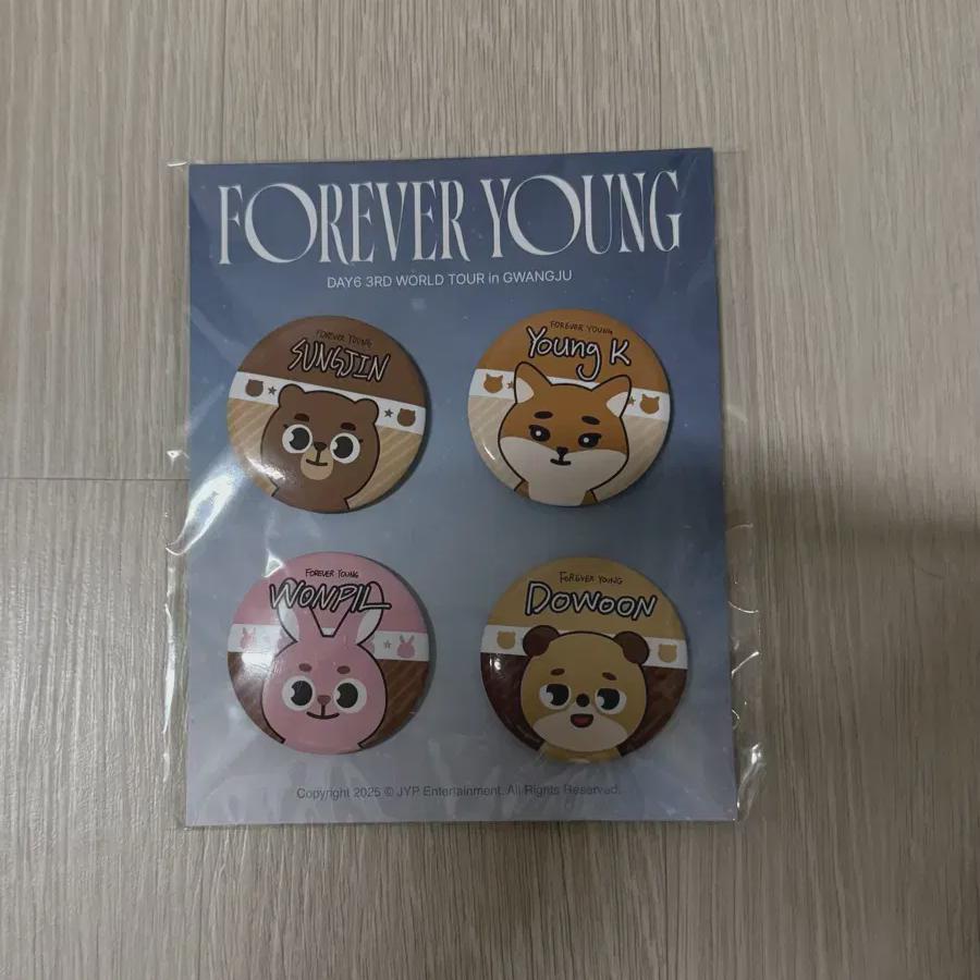 

Day6 Gwangju Badge Denimals Battle Entry Kit