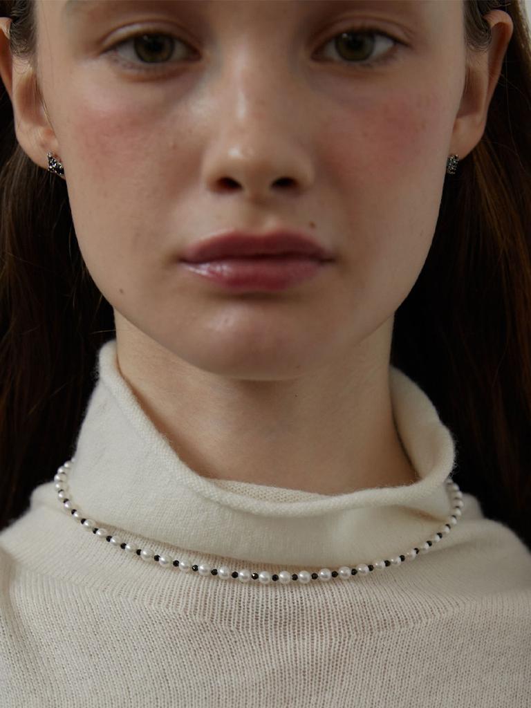 Love Me Monster Pearl & Onyx Mix Necklace (L244Mnk010)
