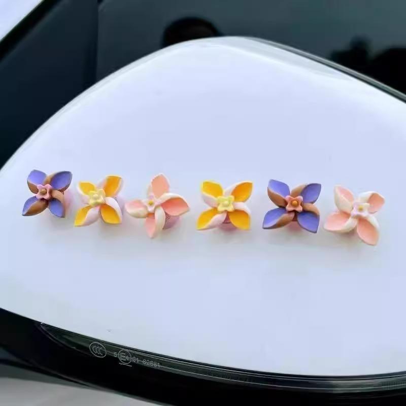 Funny Mini Colorful Spinning Windmills Random Color Lightweight Wind Toys for Family Outdoor Gathering Yard Garden Decor