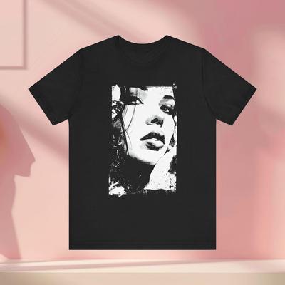 Chic Graphic Tee for Art Lovers, Casual Wear, Gift for Her, Trendy T-Shirt, Unique Women's Fashion