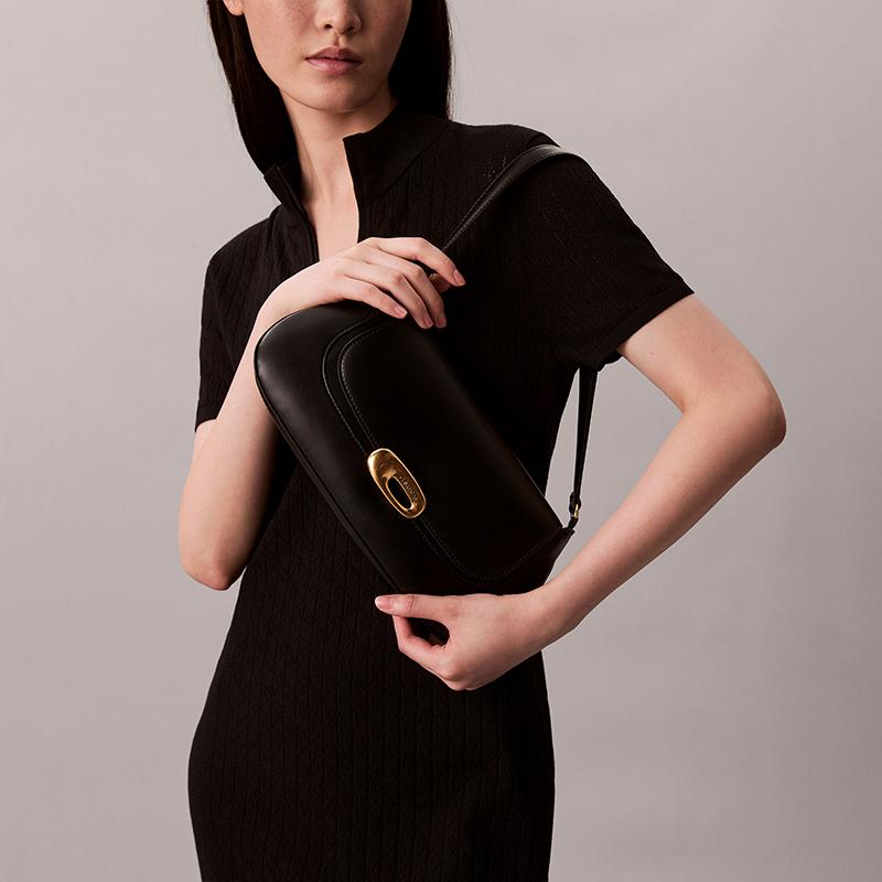 Calvin Klein Elegant Commuter Minimalist Fashionable Shoulder Bag Small Women bags Space-Black 4F3146G-UB1