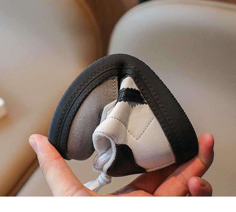 Children's Retro Sports Shoes - Soft Sole Running & Skate Shoes for Boys and Girls, Autumn 2026 Collection