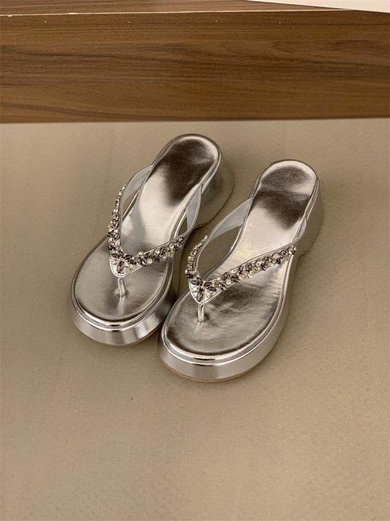 Rhinestone flip-flops platform women's summer 2025 new outer wear fashion heightened slope heel seaside cool slippers sandals