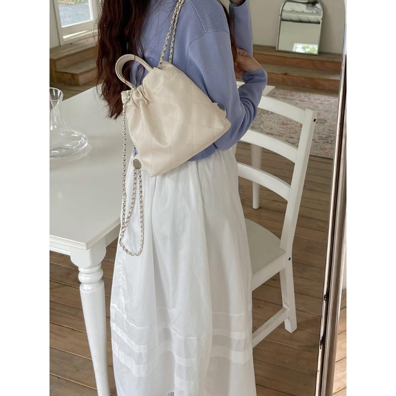 Korean Version of Ins Xiaoxiang Style Diamond Chain Backpack for Women's New Casual and Versatile Large Capacity Handheld Commuter Bag