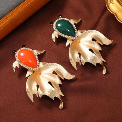 Women Men Fashion Vintage Gold-fish Matte Badges Brooches Exqusitie Classic Unisex Sea Animal Cute Party Banquet Pins Corsages