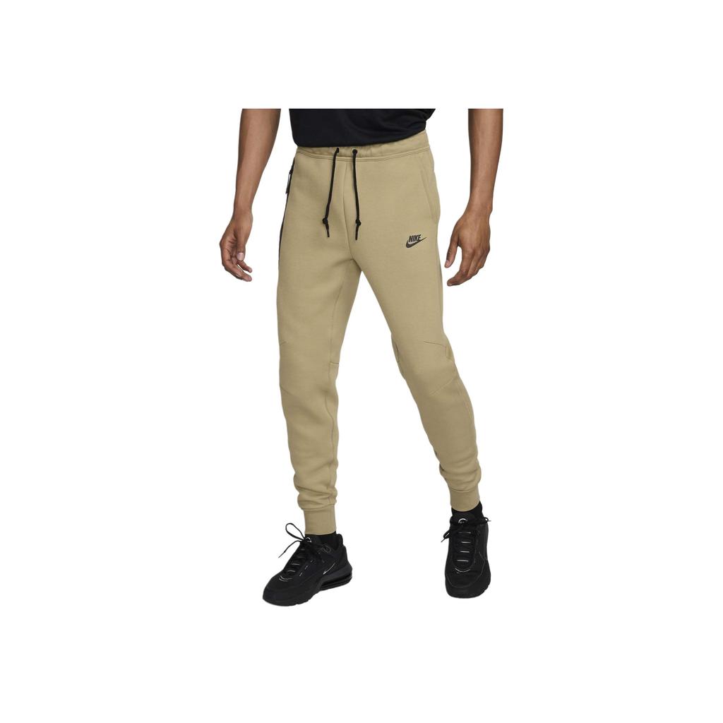 Nike Pantaloni Jogger Sportivi Tech Fleece Monocolore Leggeri Morbidi Vestibilità Slim Uomo Fondo Oliva FB8002-277
