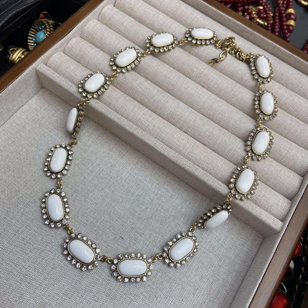 Classic French Oval White Resin Necklace Earrings Medieval Vintage Clavicle Chain Pin Earrings