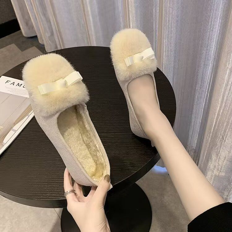 Fashion Women's Winter Furry Flat Shoes Round Toe Slip-on Female Loafers 2025 New Warm Fur Casual Moccasin Walking Shoes Zapatos Mujer