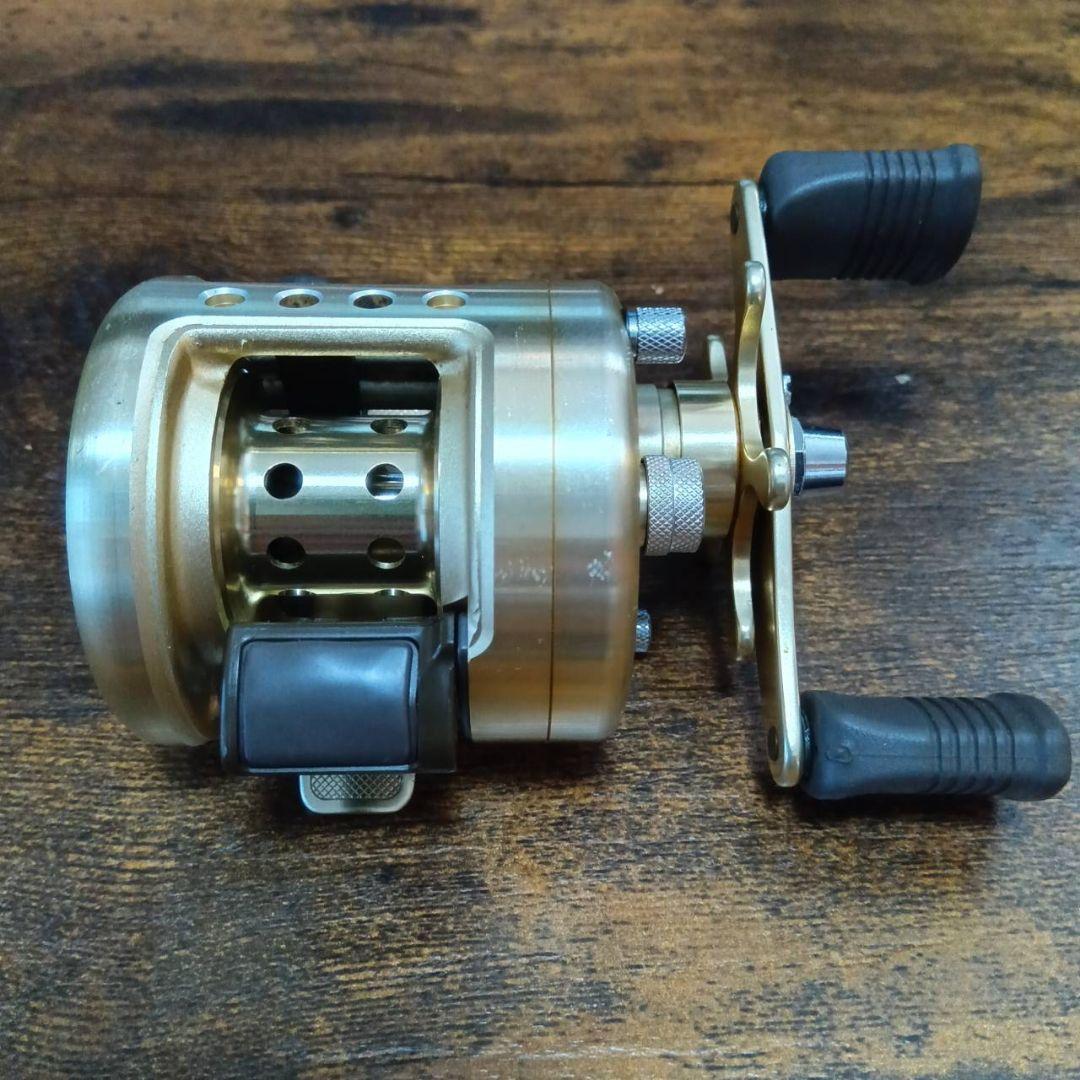 Used SHIMANO CALCUTTA 50XT bait reel body