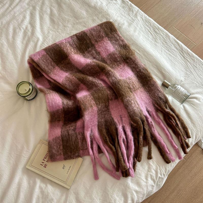Autumn and winter new Maillard imitation cashmere plaid scarf women's winter senior sense versatile shawl thickened warm scarf