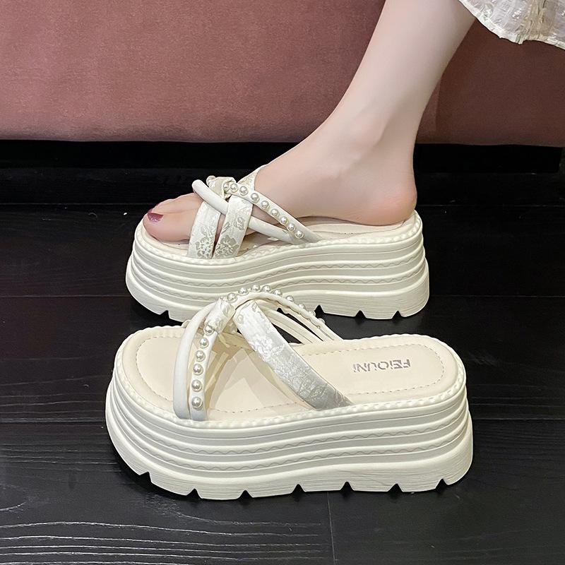 Sandals Fashion Casual Thick-soled Medium Heel 2025 Slippers Women's Outer Wear New Small Height Increase Summer Pearl Lazy