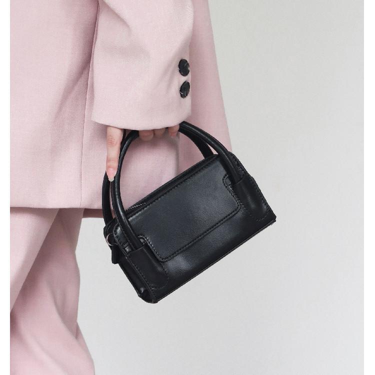 IELGY Niche Design Temperament Silver Small Square Bag, Simple Mini Mobile Phone Mouth Red Envelope, Messenger Bag