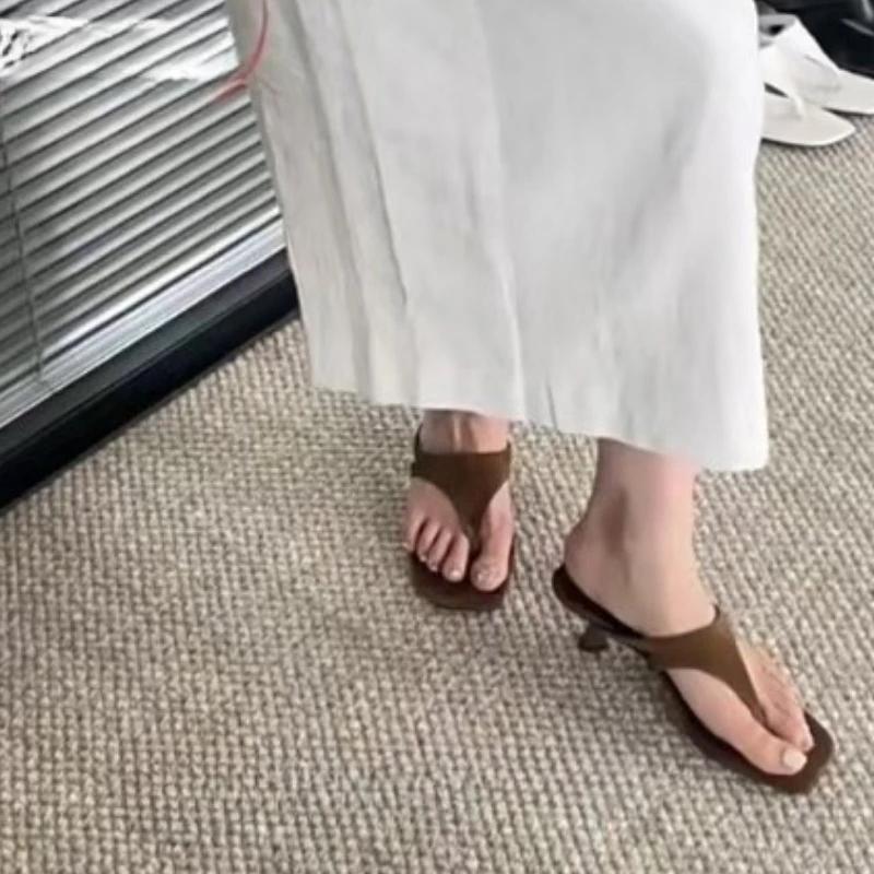 Retro Fashion Large Size Solid Women's Slippers Women's Shoes 2026 New Summer Outdoor Peep Toe Square Toe Modern Slippers