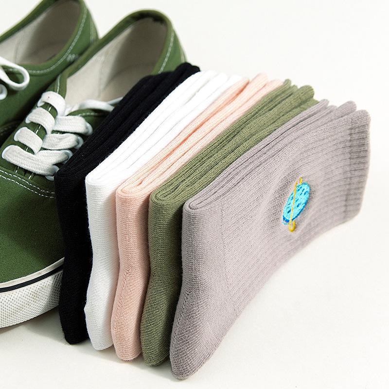 Trendy Women's Planet Embroidery Mid-Calf Cotton Socks - Korean Academy Style