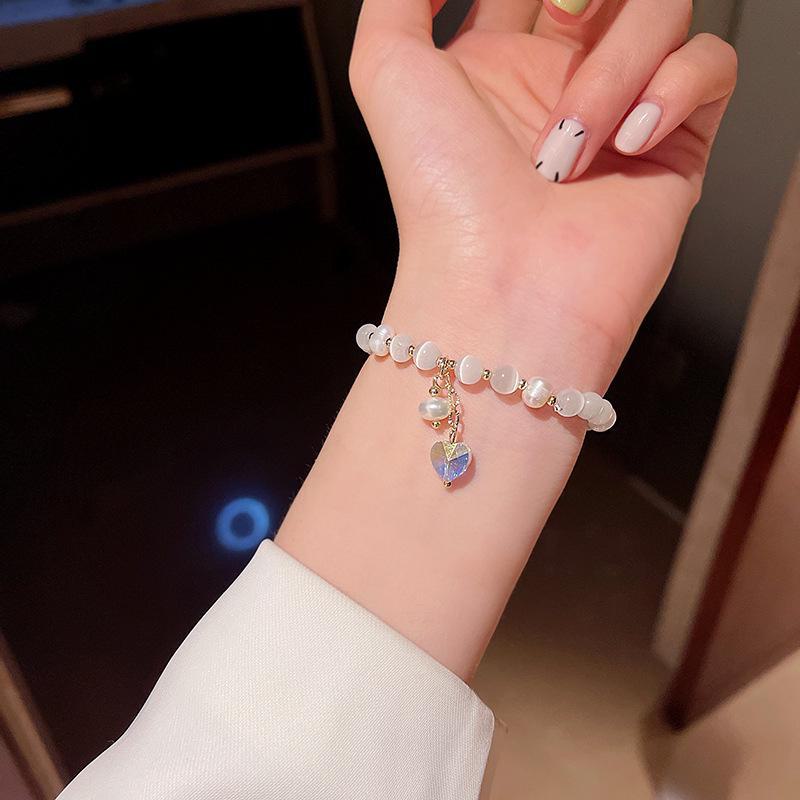 Trendy Korean Cat's Eye Pearl Bracelet with Crystal Love Pendant for Women
