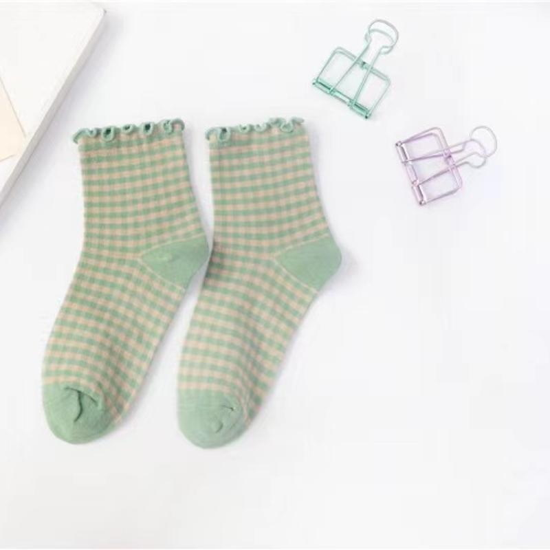 Women's Retro Plaid Cotton Socks Autumn Comfortable Elastic Crew Length Fashionable Short Socks For Daily Wear