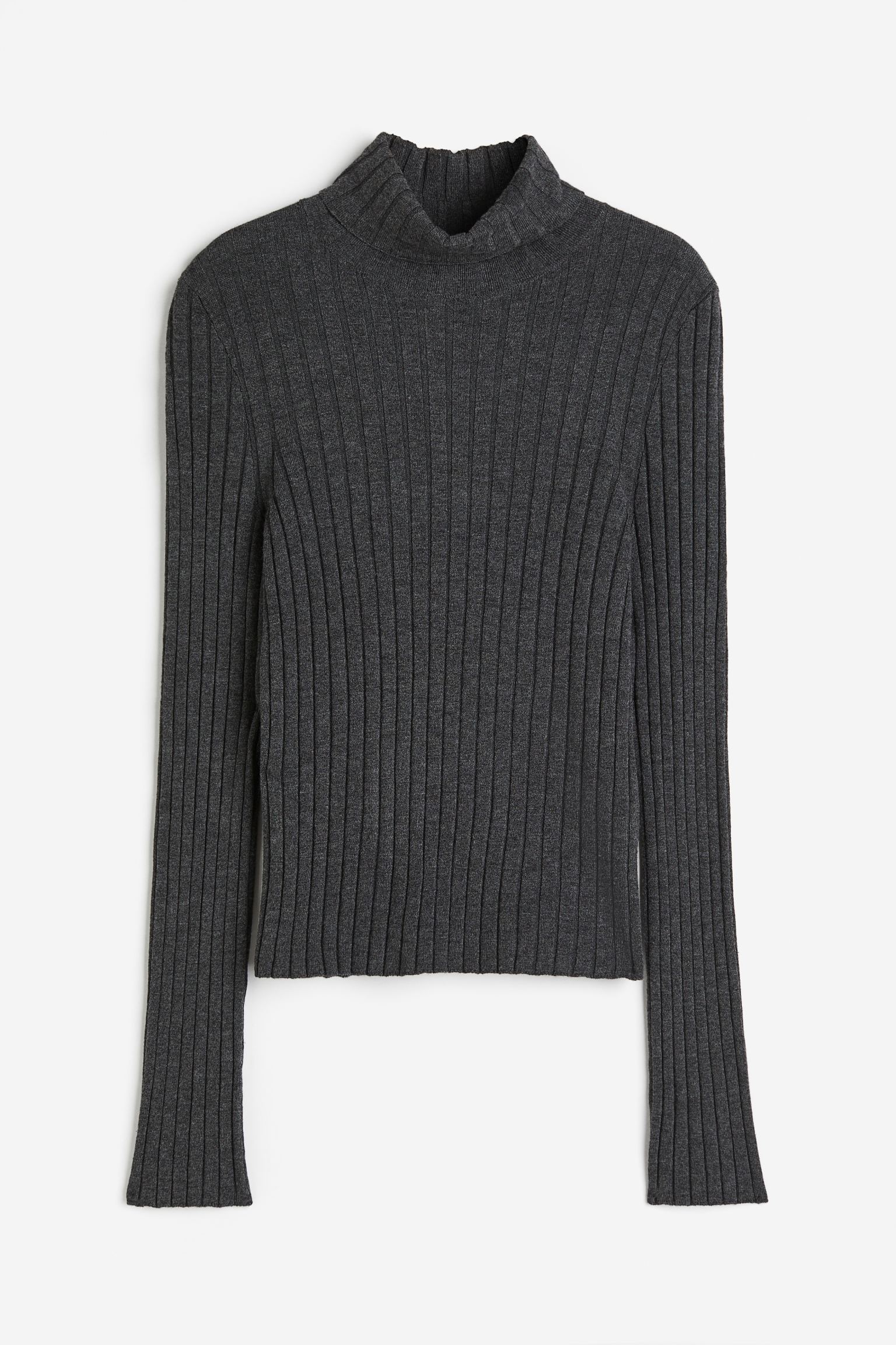 

Топ с воротником-поло рельефной вязки