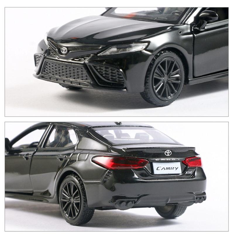 1/36 TOYOTA Camry XSE Alloy Car Model Diecasts Metal Vehicles Car Model Simulation Miniature Scale Collection Childrens Toy Gift