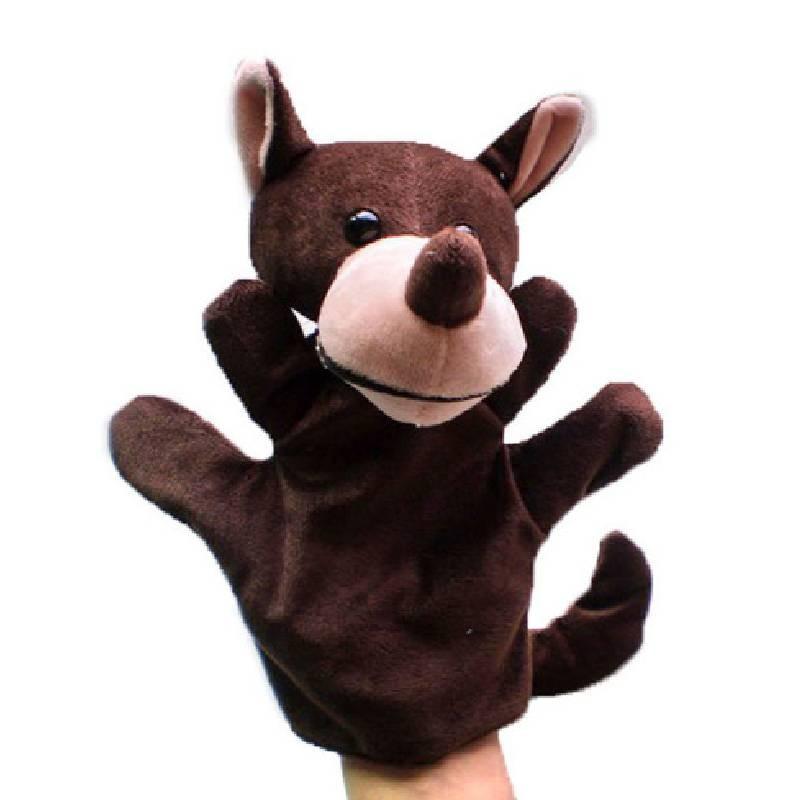 Weiche und entzückende Handpuppen von Gemeinschaftshelfern mit bunten Tiermotiven