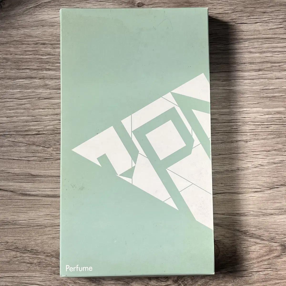 

Japan Perfume Perfume Jpn Tour Goods Passport Passport Case Unopened