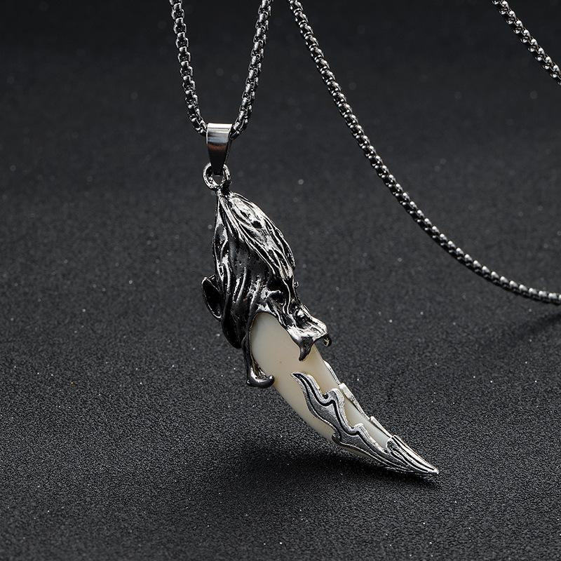 Chinese Fashion Personality Creativity Versatile Imitation Wolf Tooth Necklace Men And Women Resin Pendant Street Rock Jew
