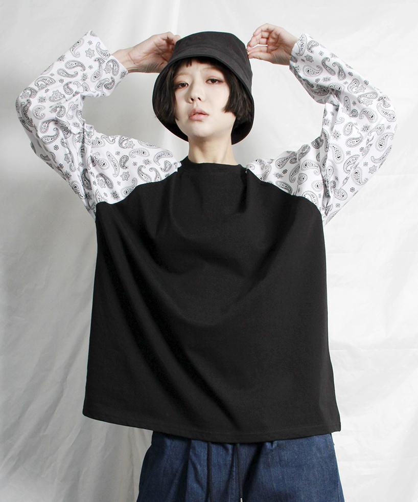 Deumakeu Paisley Raglan Sleeve Boxy Fit T-Shirt Black And White