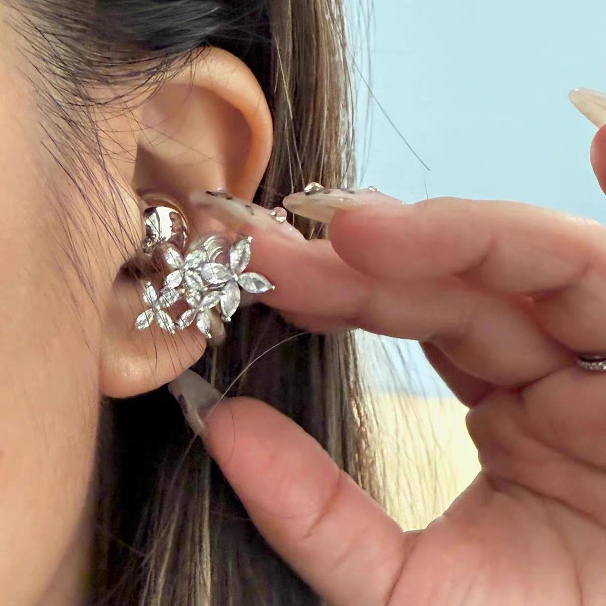 

Freeclip Earphones Drill Buckle Ear Clip Earphones Decoration Flower Accessories Stud Earrings Women S Light Luxury Premium Ear Accessories