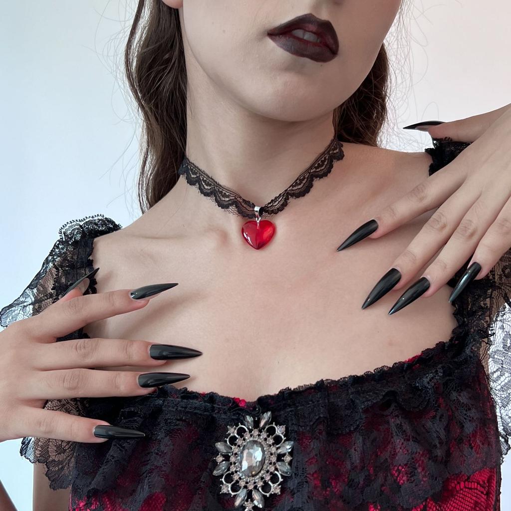 Sweet Cool Black Lace Collarbone Chain Choker Dark Wind Red Peach Heart Pendant Necklace